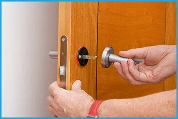 Bradenton Expert Locksmith Bradenton, FL 941-467-3486 - 12-changing-locks