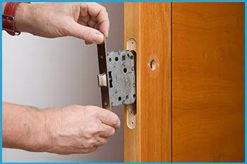 Bradenton Expert Locksmith Bradenton, FL 941-467-3486 - 13-new-locks-installation